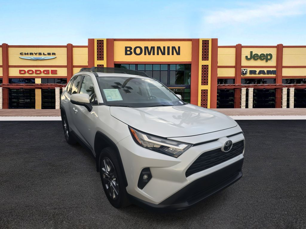 2025 Toyota RAV4 XLE Premium photo 2