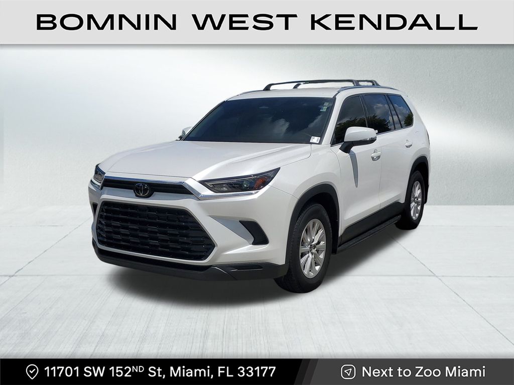 2024 Toyota Highlander Hybrid XLE photo 3