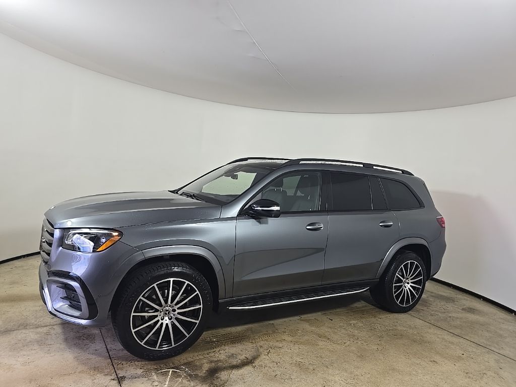 2024 Mercedes Benz GLS 580 photo 2