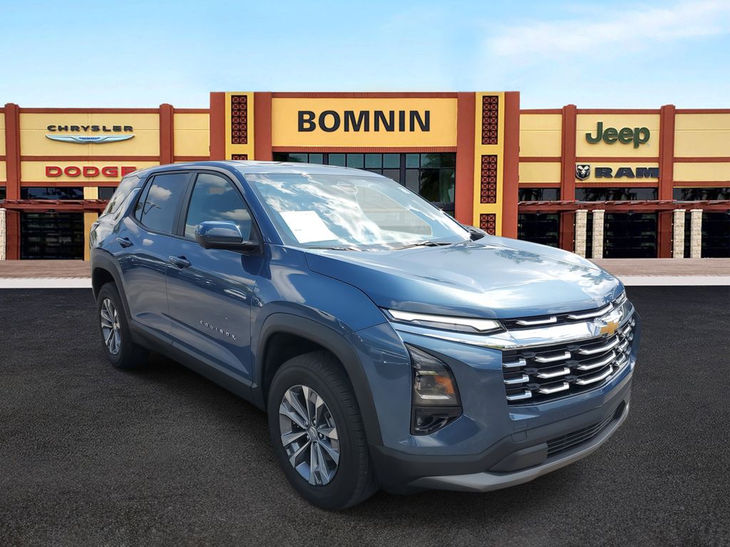 2025 Chevrolet Equinox LT photo 2