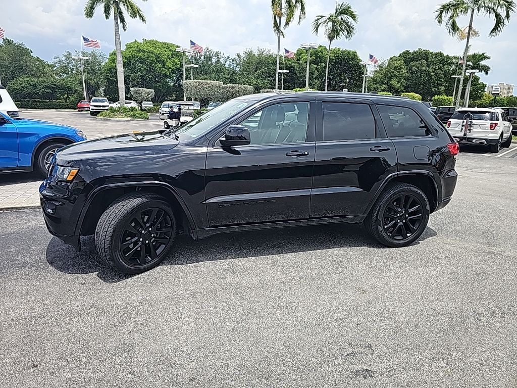 2020 Jeep Grand Cherokee Altitude photo 2