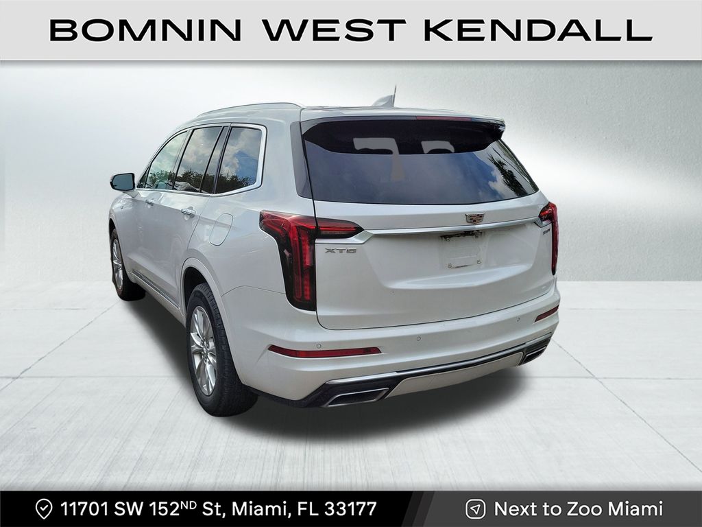 2021 Cadillac XT6 Luxury photo 3