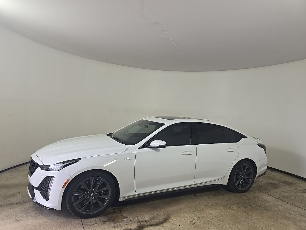 2024 Cadillac CT5 V photo 2