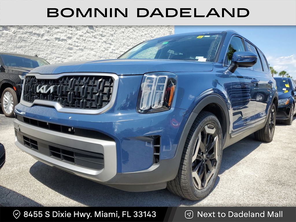 2023 Kia Telluride EX photo 2