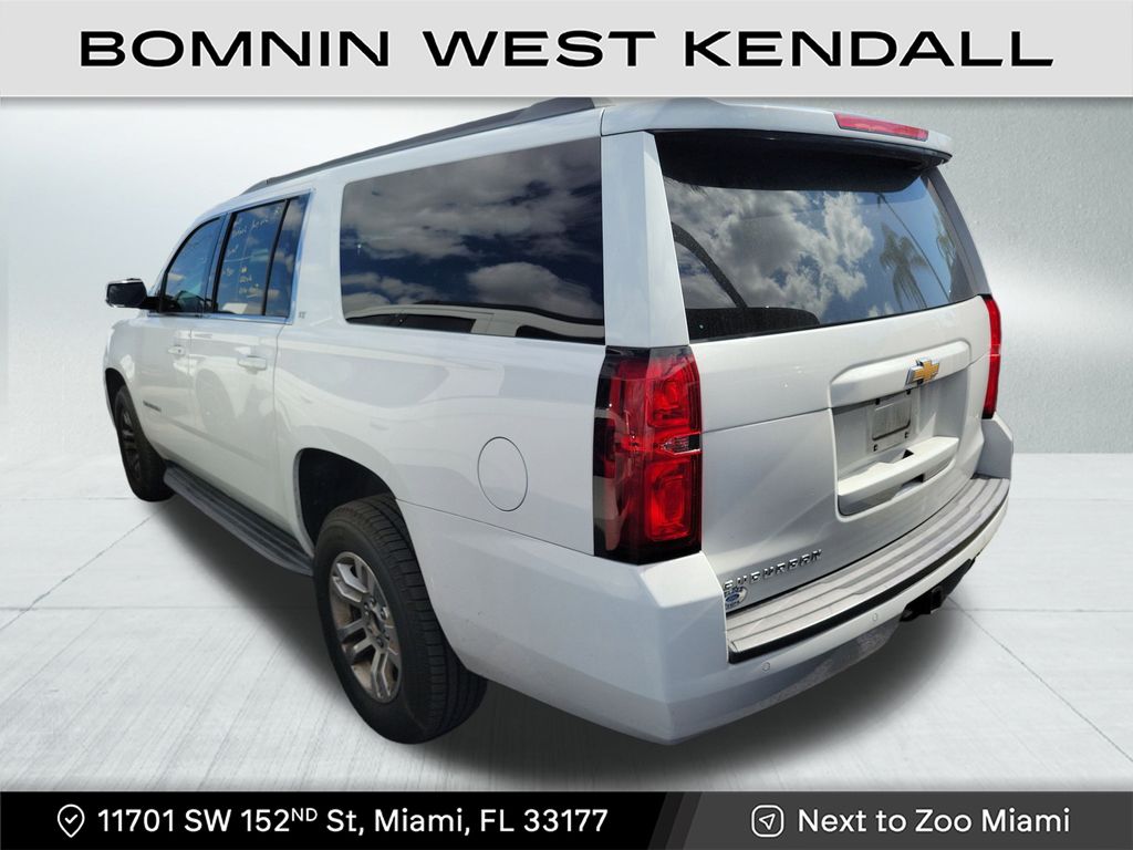 2020 Chevrolet Suburban LT photo 3