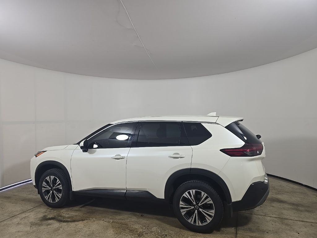2021 Nissan Rogue SV photo 4