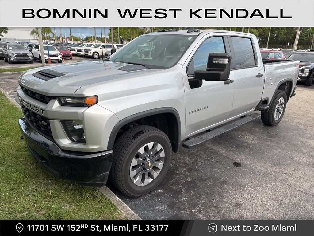 2021 Chevrolet Silverado 2500HD Custom photo 2