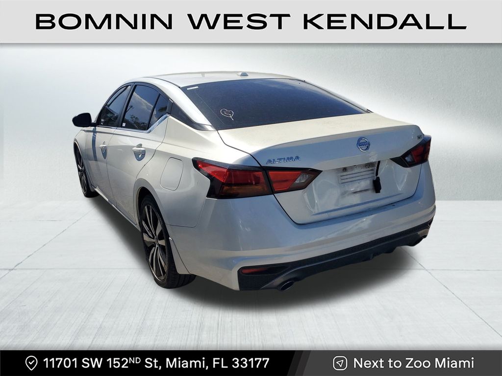 2019 Nissan Altima 2.5 SR photo 4