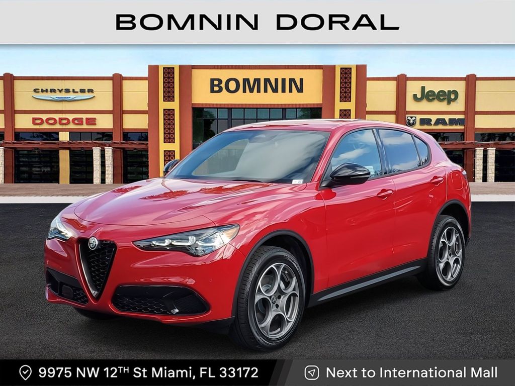 2025 Alfa Romeo Stelvio AWD