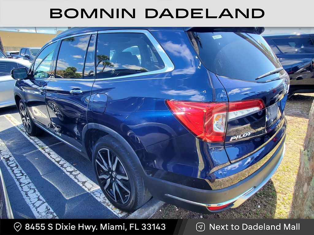 2022 Honda Pilot Touring photo 3