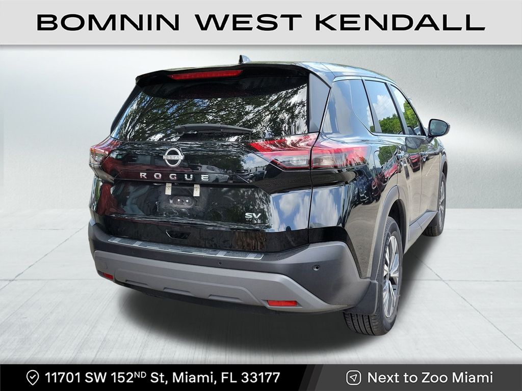 2022 Nissan Rogue SV photo 4