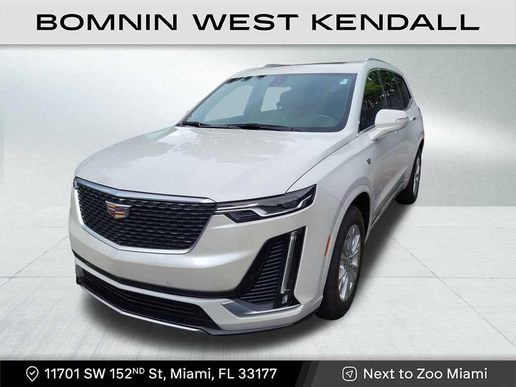 2021 Cadillac XT6 Luxury photo 2
