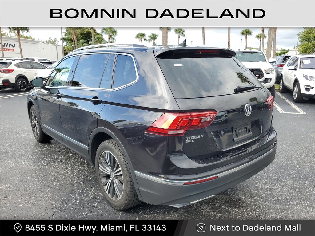 2018 Volkswagen Tiguan SEL photo 3