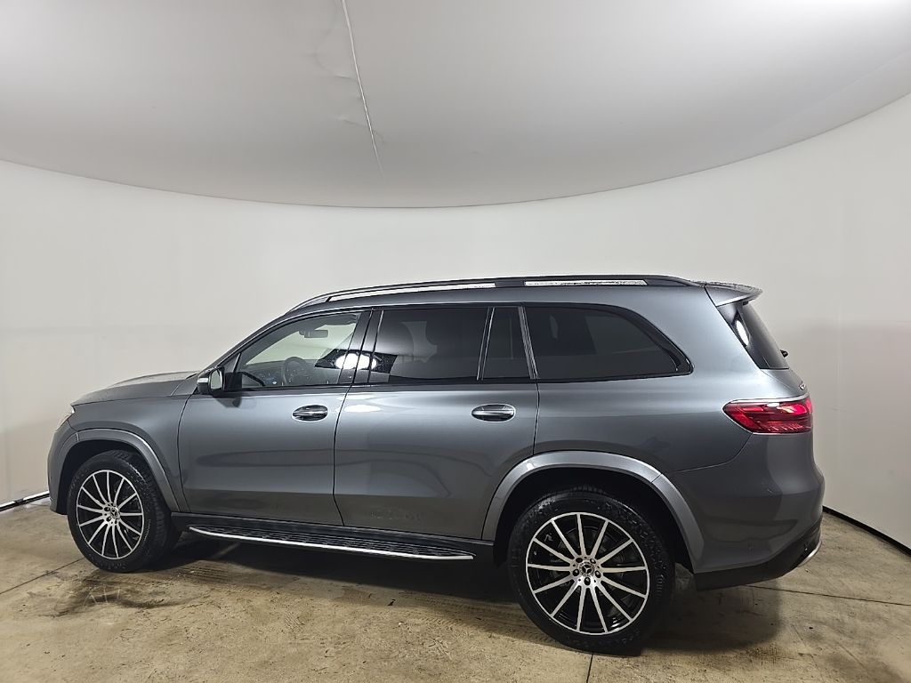 2024 Mercedes Benz GLS 580 photo 4