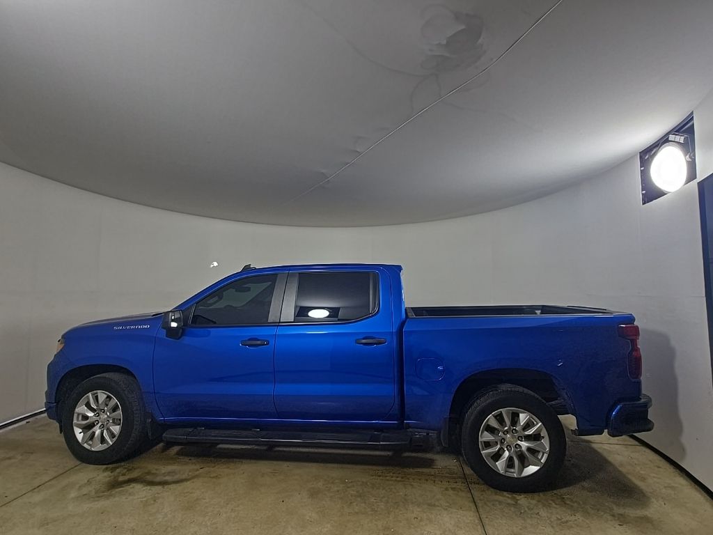 2024 Chevrolet Silverado 1500 Custom photo 4