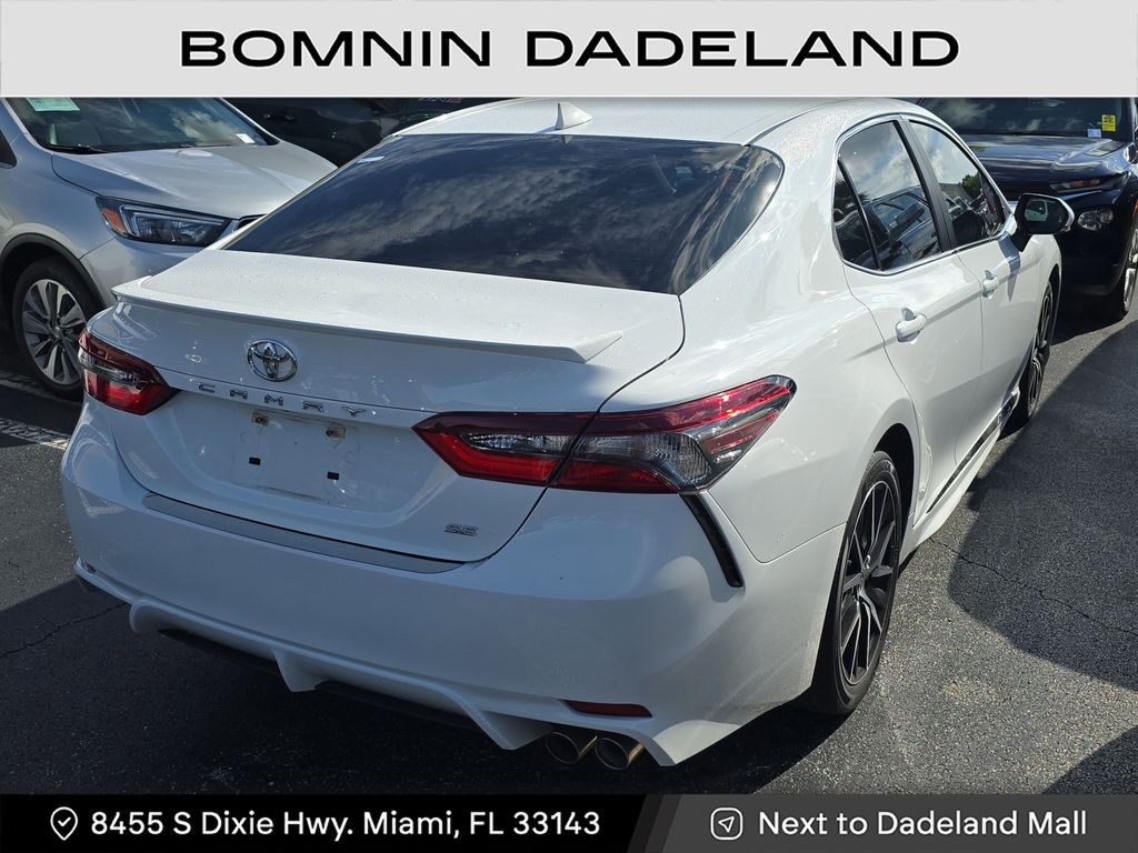 2023 Toyota Camry SE photo 4