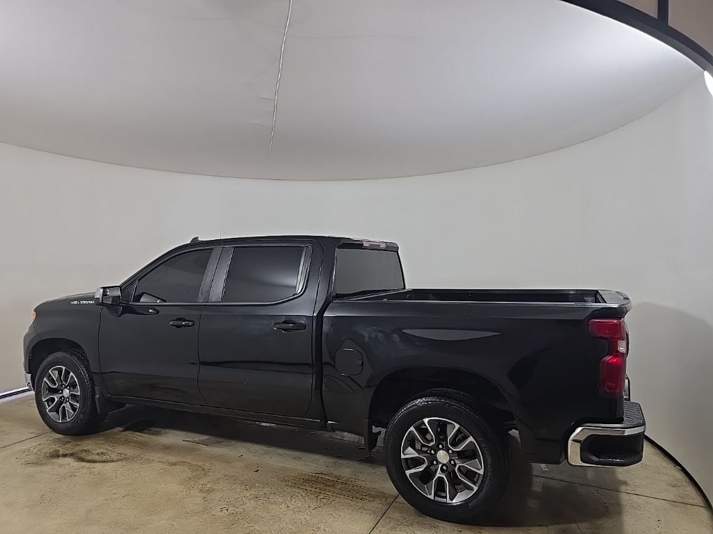 2022 Chevrolet Silverado 1500 LT photo 4