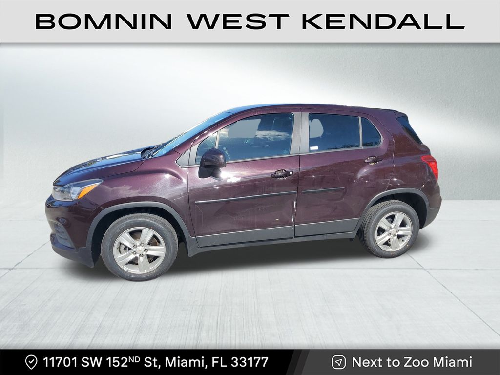 2021 Chevrolet Trax LS photo 4