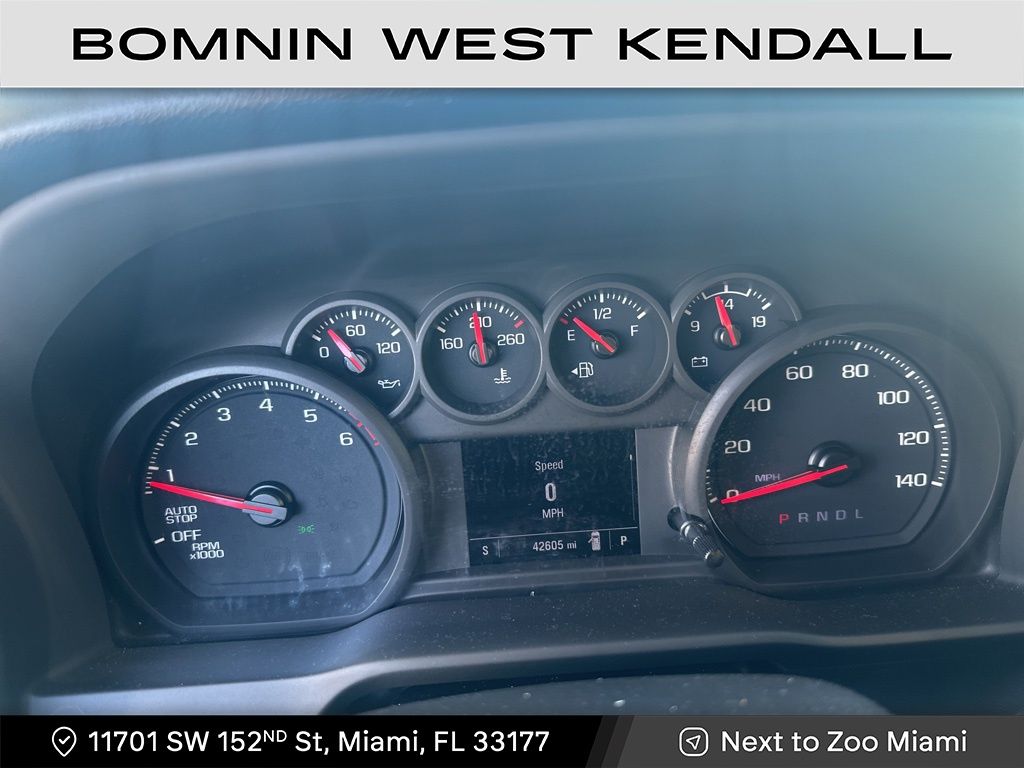 2022 Chevrolet Silverado 1500 Custom photo 2