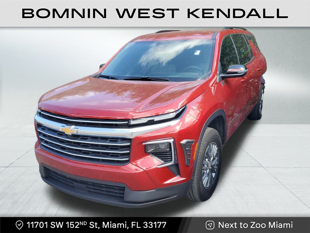 2025 Chevrolet Traverse photo 3