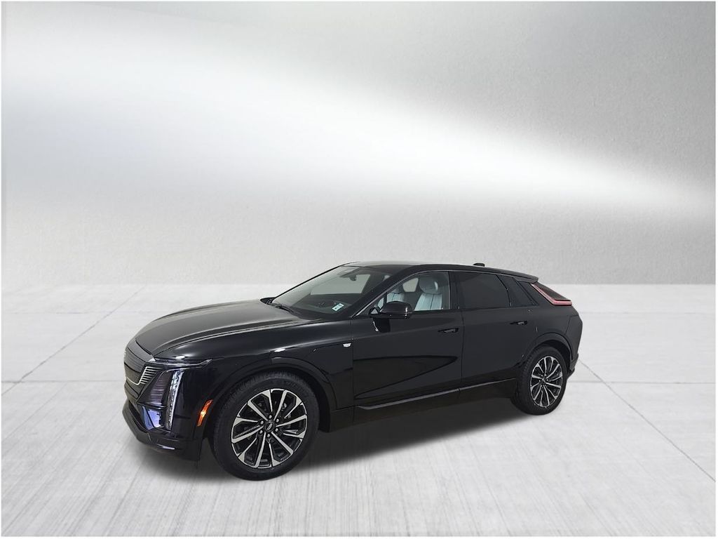 2024 Cadillac Lyriq Sport photo 2