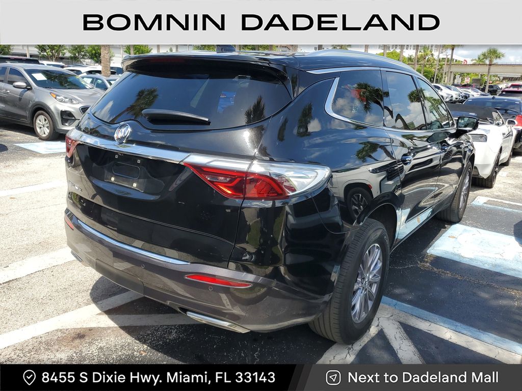 2023 Buick Enclave Essence photo 4