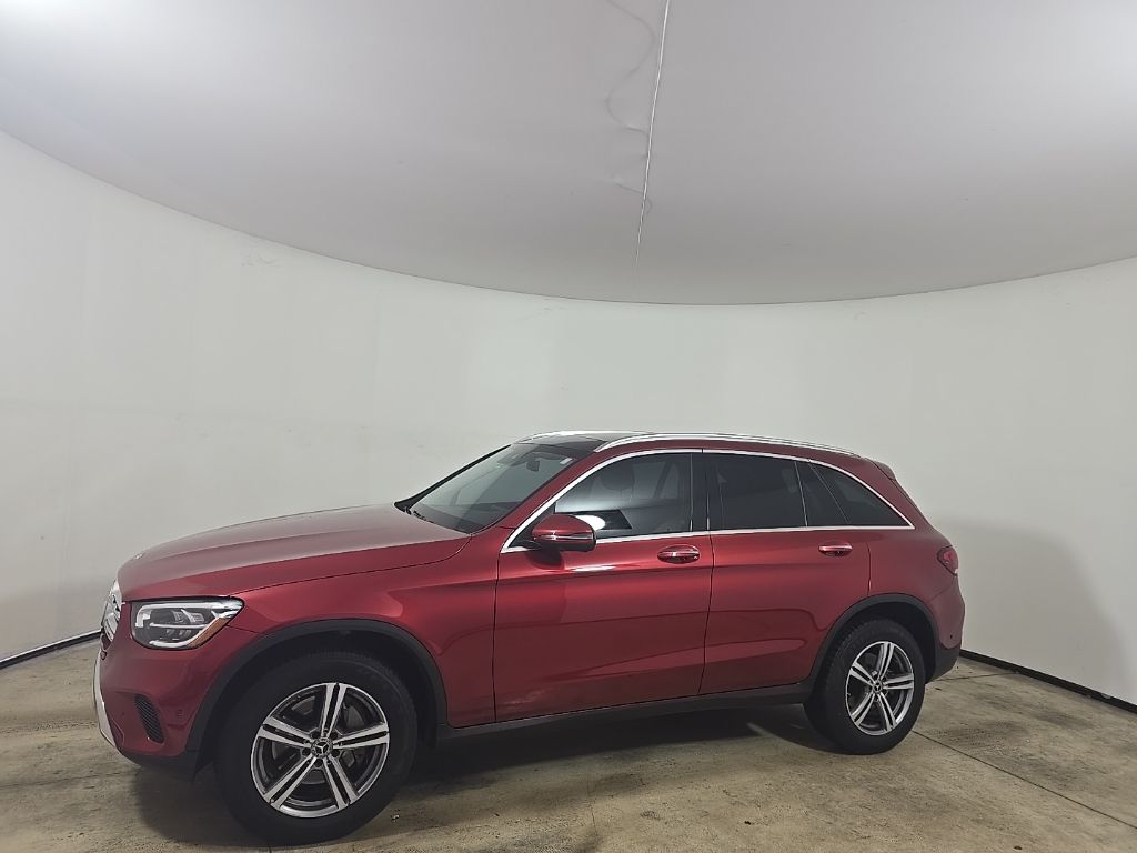 2022 Mercedes Benz GLC 300 photo 2