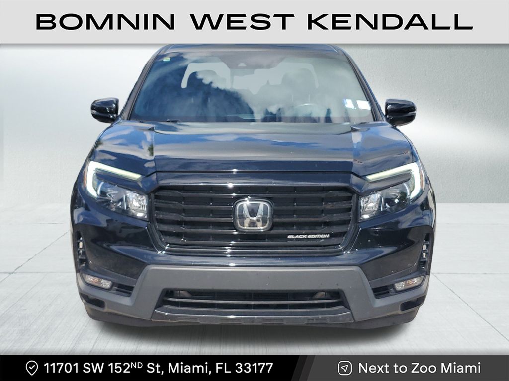 2023 Honda Ridgeline Black Edition photo 2