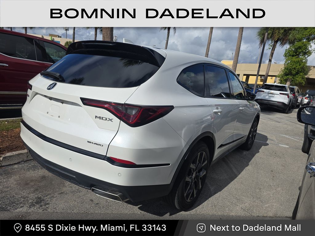 2022 Acura MDX A-Spec photo 2