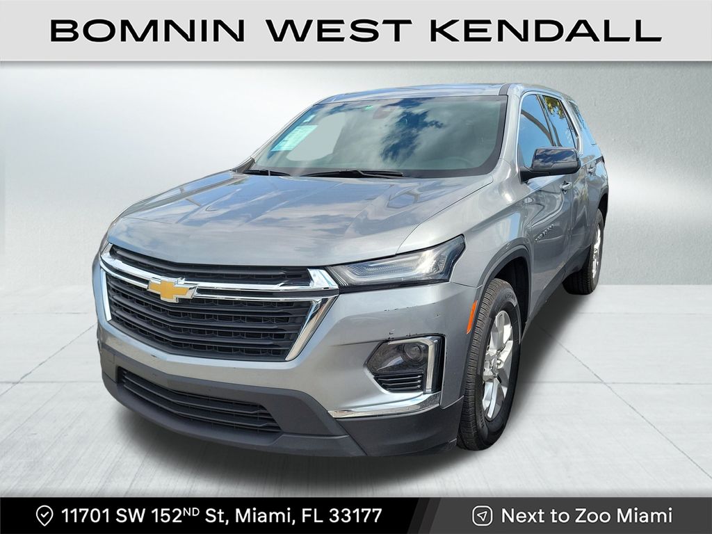 2023 Chevrolet Traverse 1LS photo 2