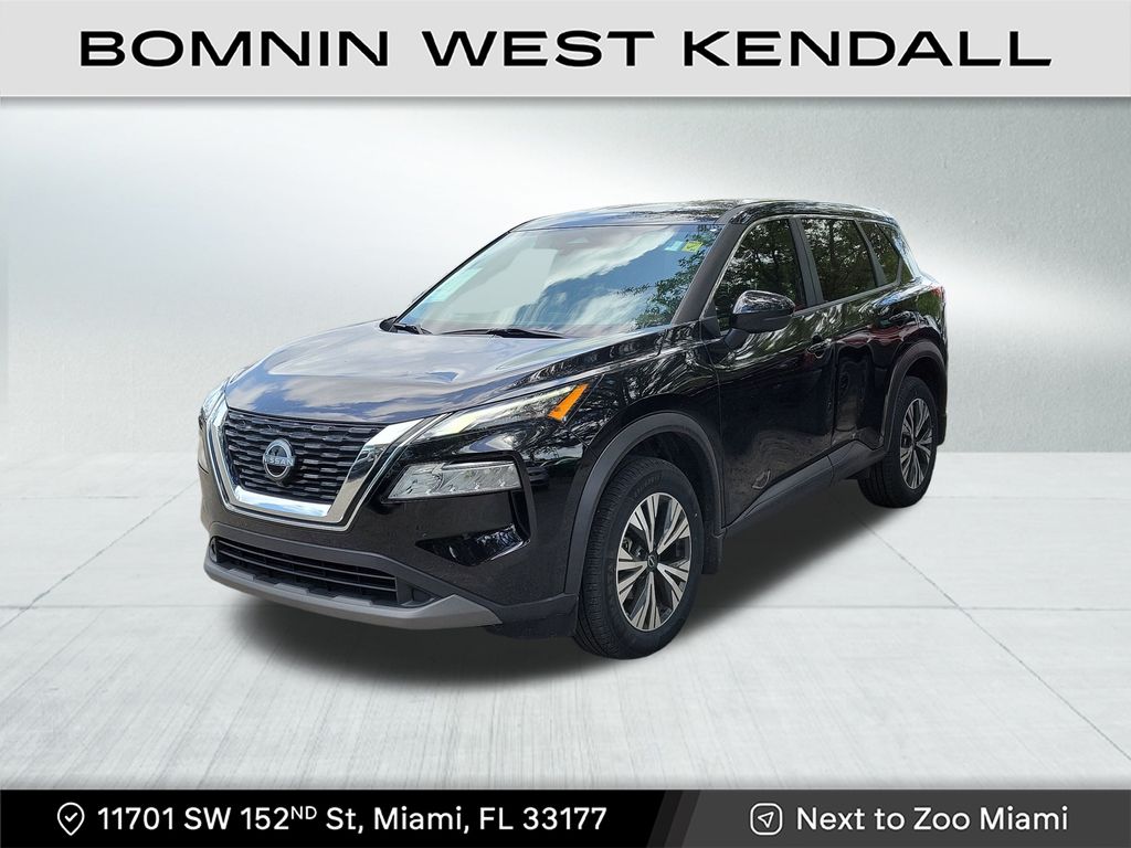 2022 Nissan Rogue SV photo 2
