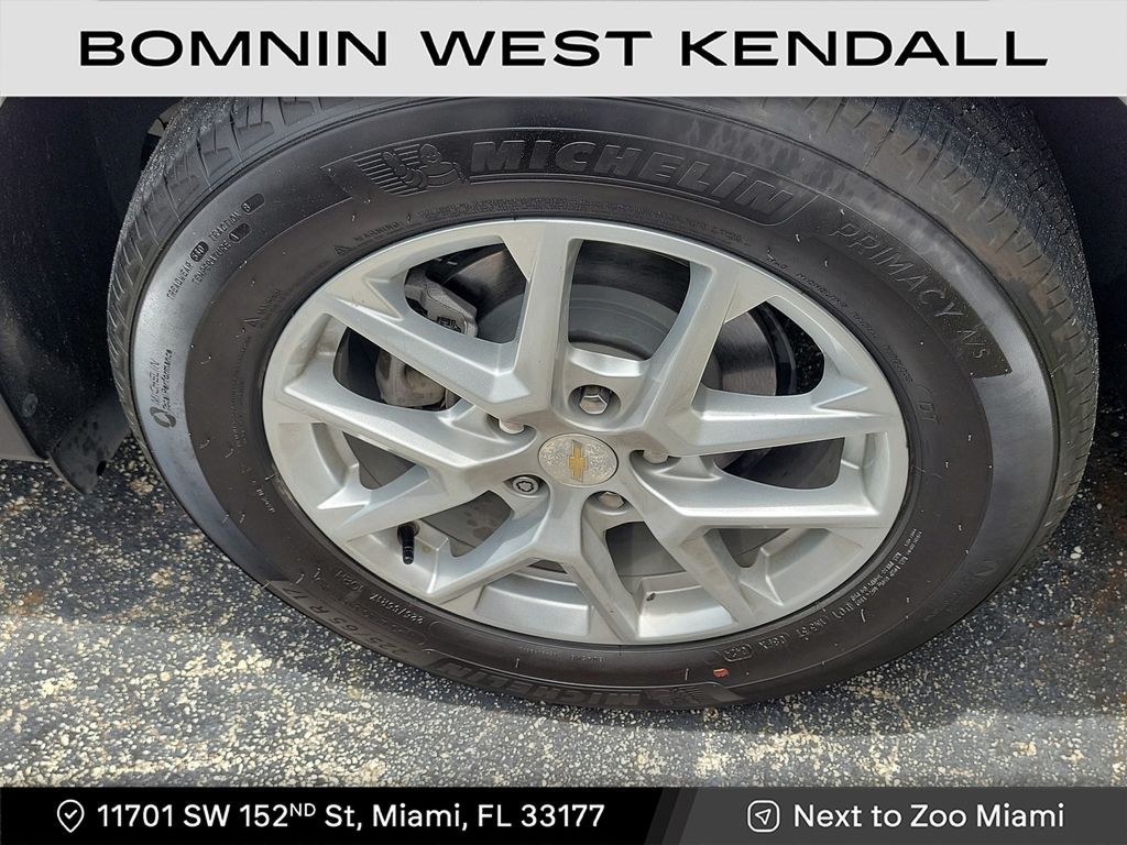 2024 Chevrolet Equinox LS photo 4