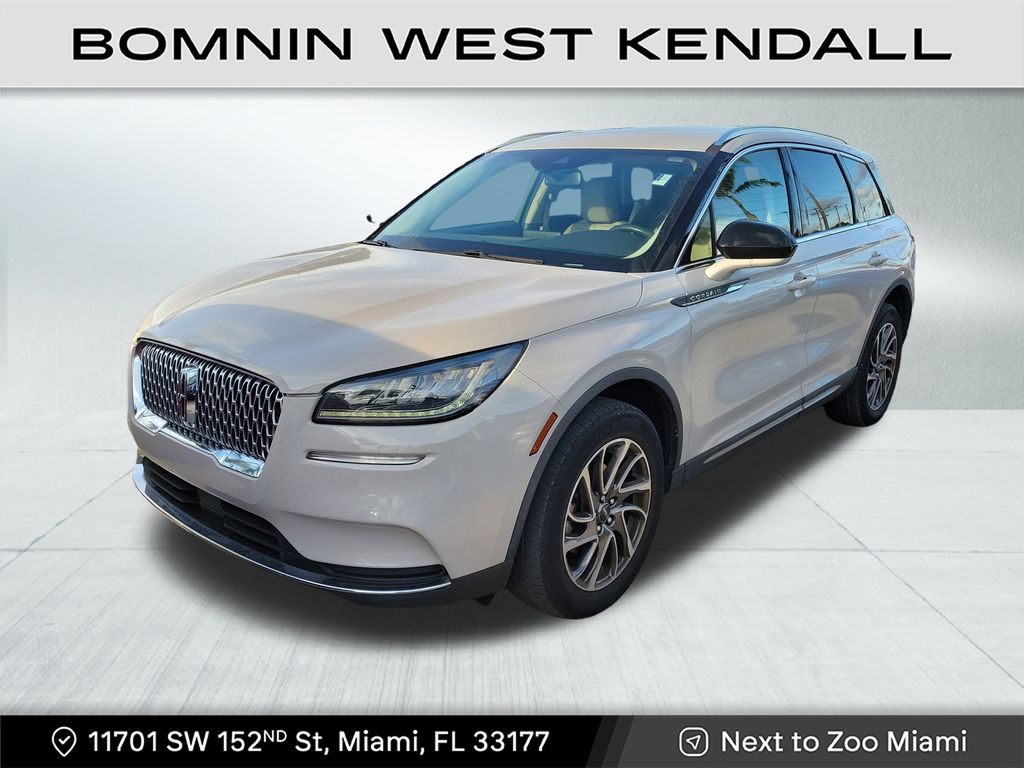 2021 Lincoln Corsair Standard photo 2