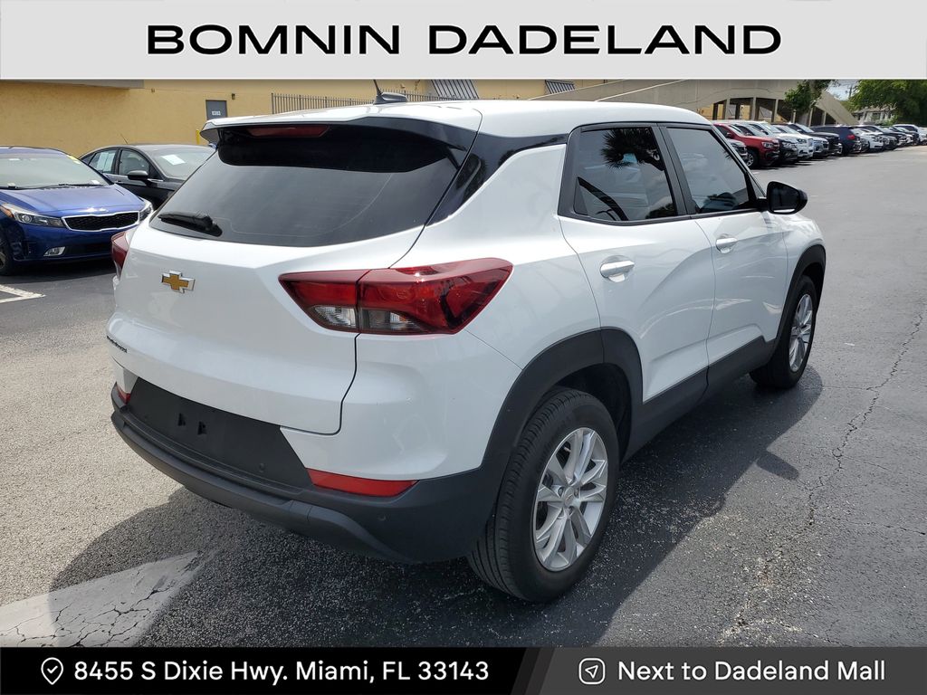 2023 Chevrolet Trailblazer LS photo 4