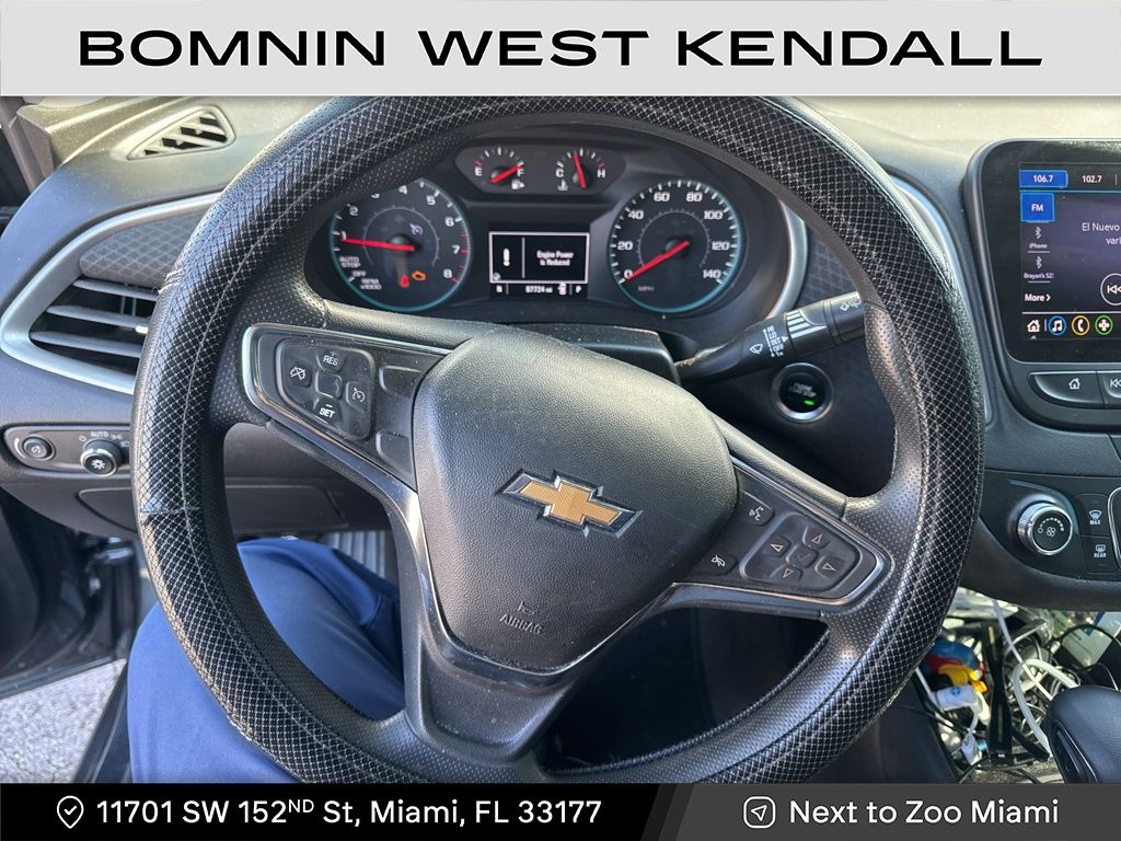 2021 Chevrolet Malibu LS photo 3