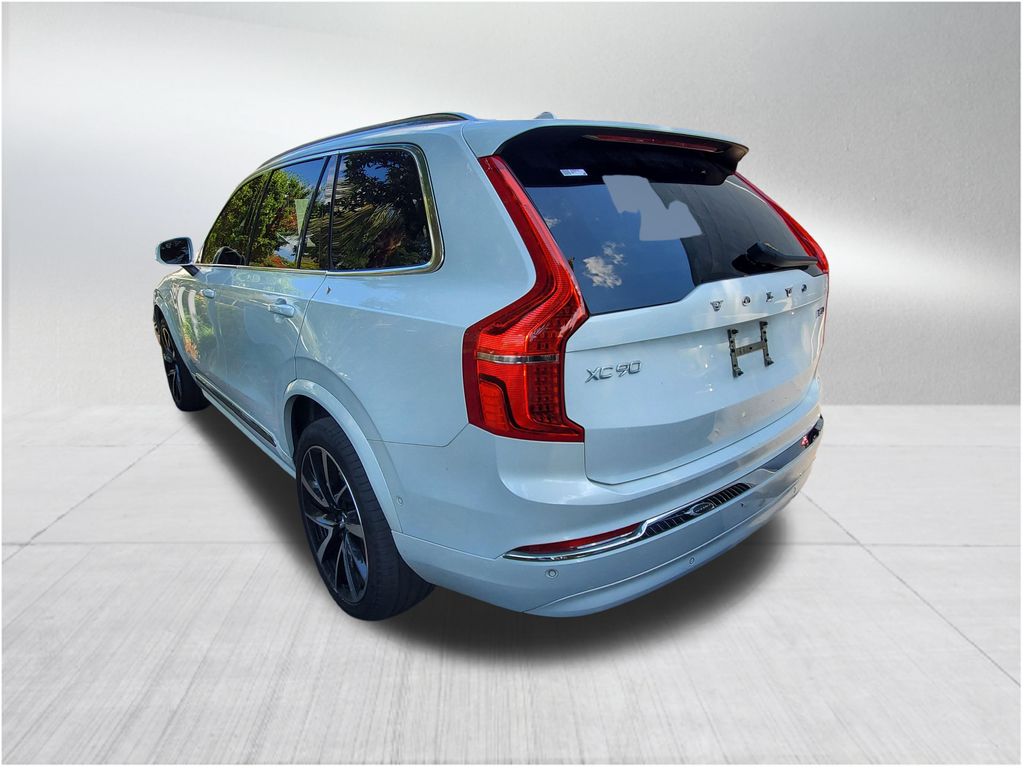 2024 Volvo XC90 B5 Plus photo 3