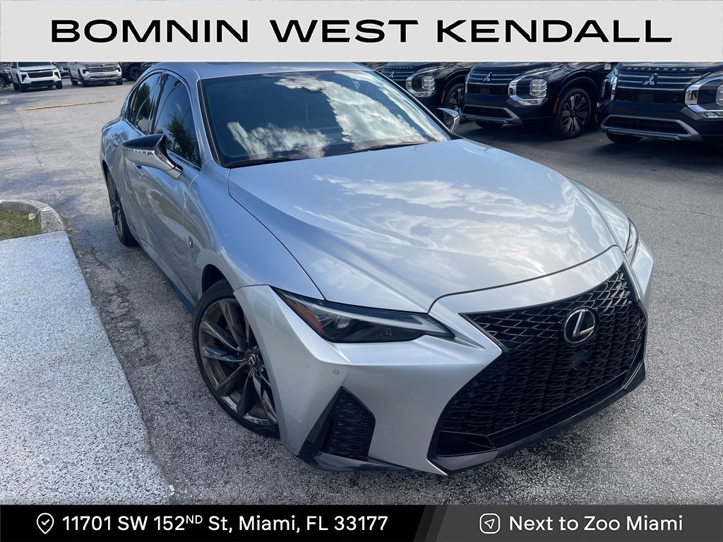 2021 Lexus IS 350 F SPORT photo 2
