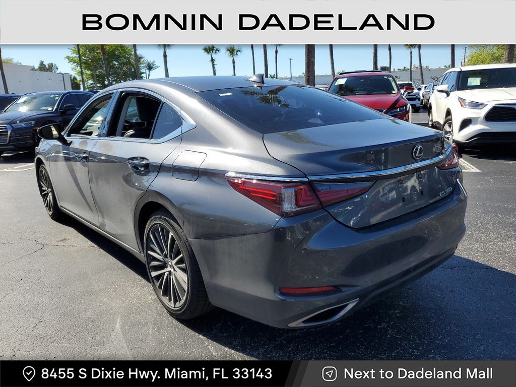 2022 Lexus ES 350 photo 3