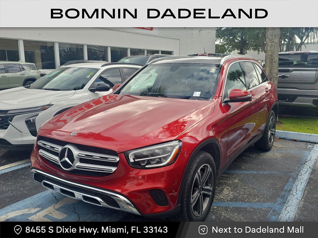 2021 Mercedes Benz GLC 300 photo 2
