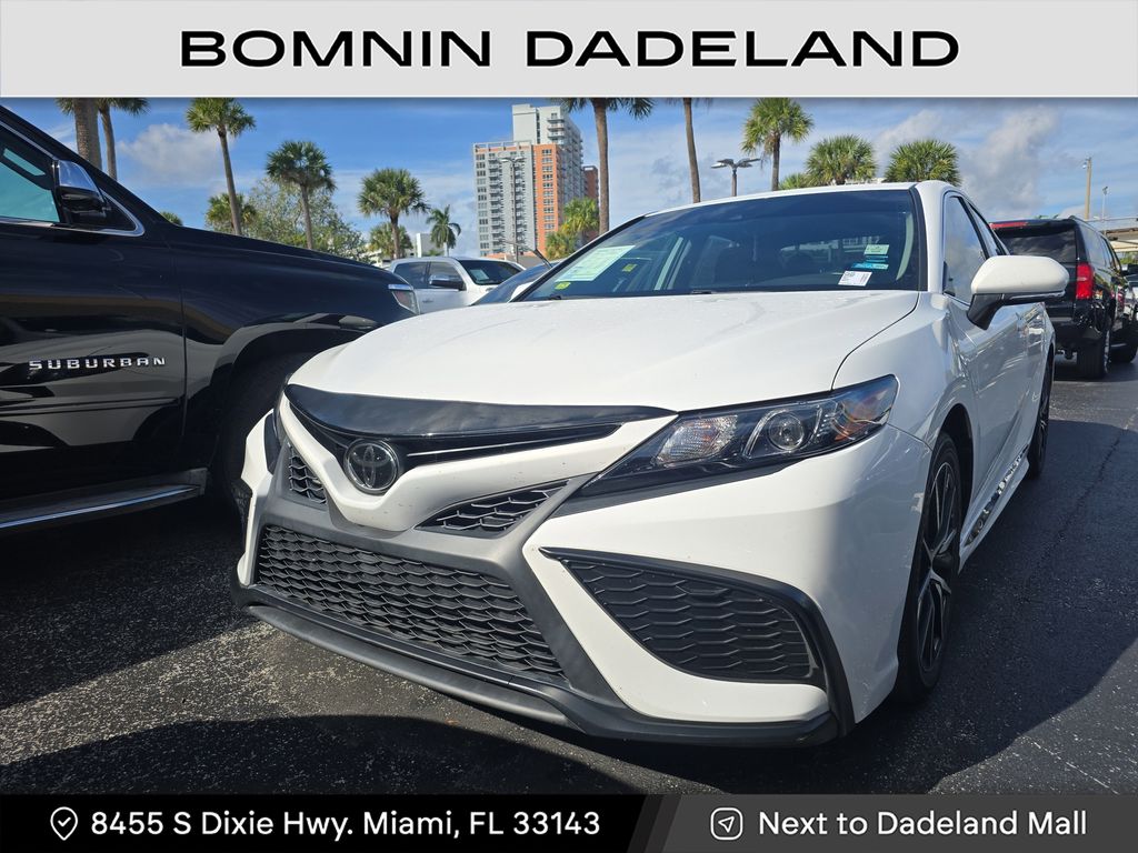 2023 Toyota Camry SE photo 2