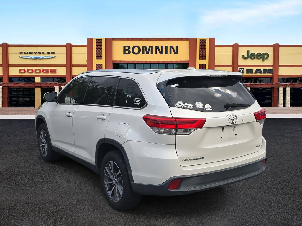 2019 Toyota Highlander XLE photo 4