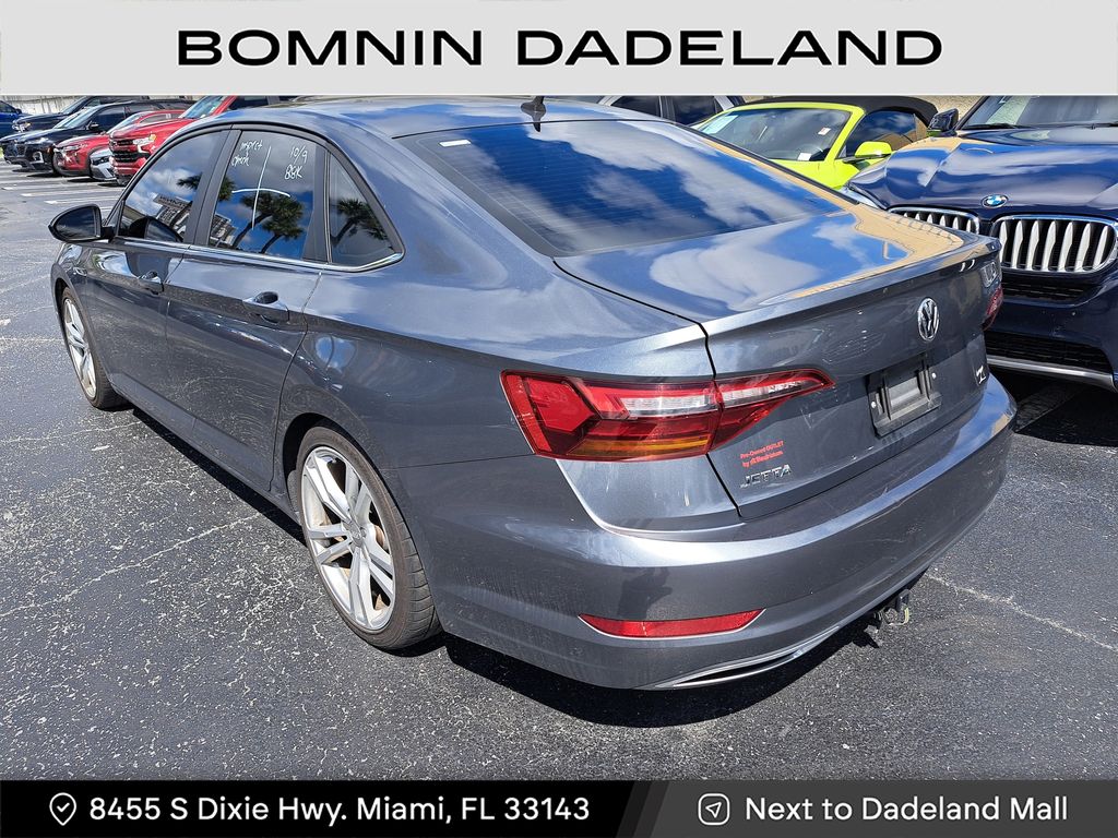 2019 Volkswagen Jetta R-Line photo 4