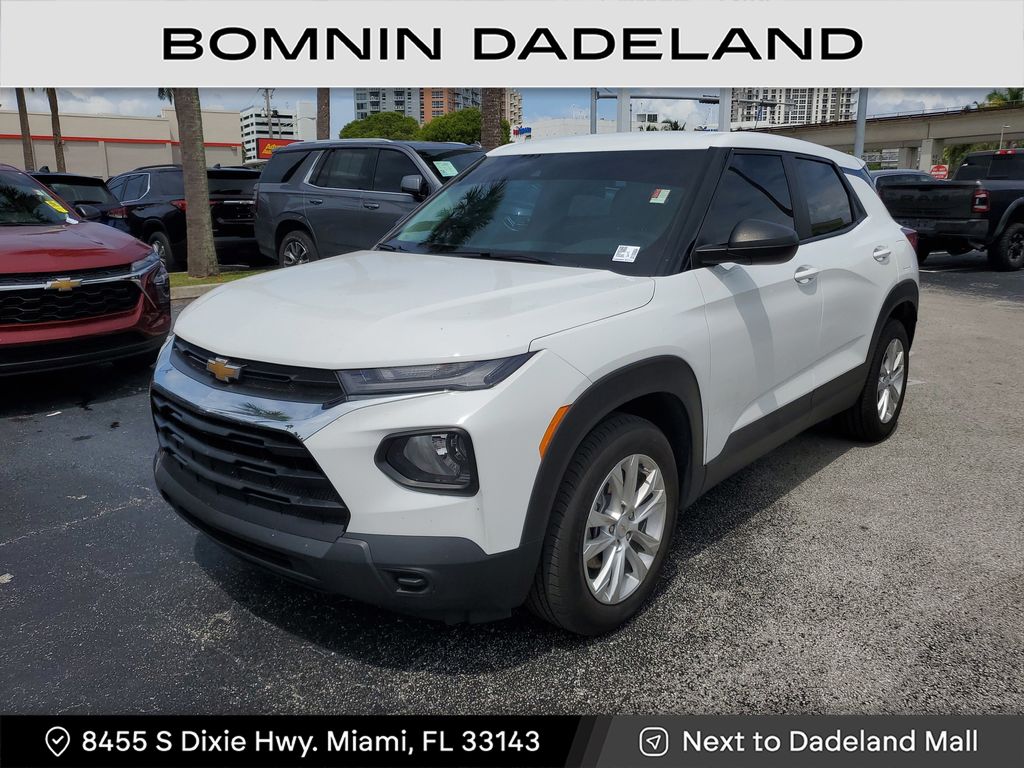 2023 Chevrolet Trailblazer LS photo 2