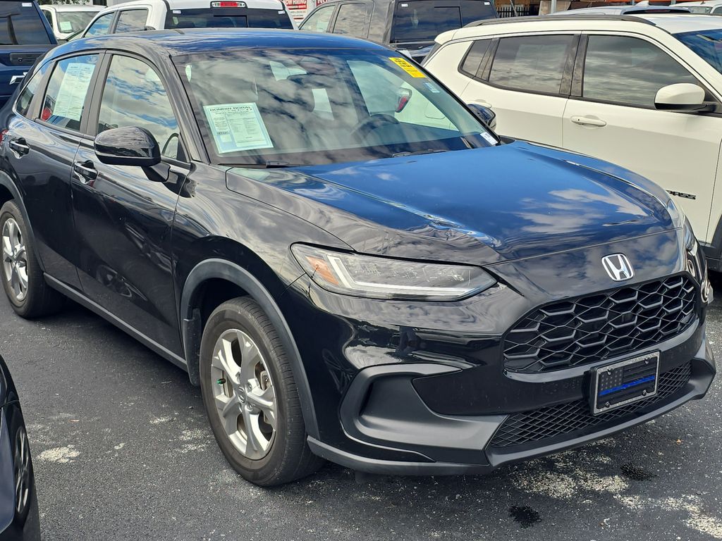 2024 Honda HR-V LX photo 2