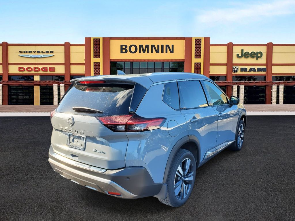 2022 Nissan Rogue SL photo 3