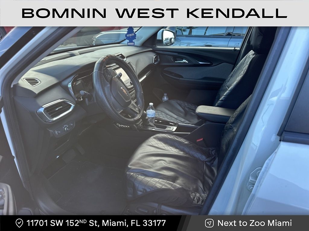 2023 Chevrolet Trailblazer LT photo 3