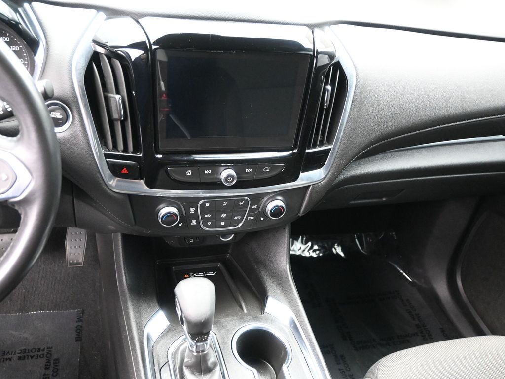 2022 Chevrolet Traverse 1LT - Photo 12