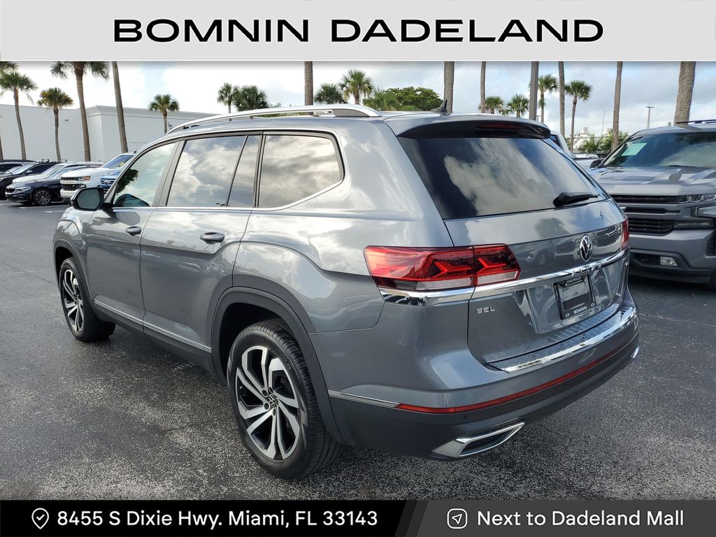 2023 Volkswagen Atlas SEL photo 4