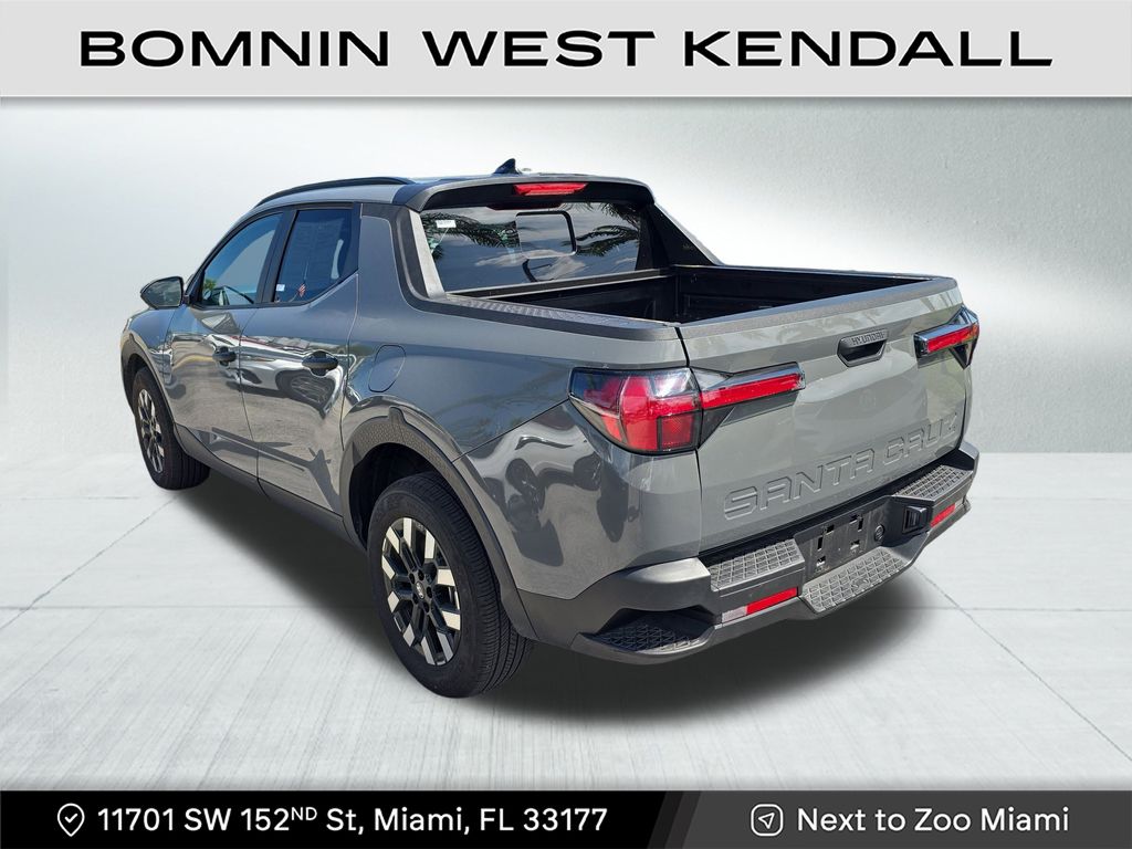 2025 Hyundai Santa Cruz SEL Activity photo 3