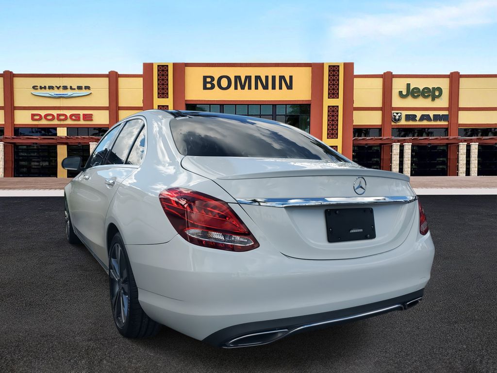 2016 Mercedes Benz C 300 Sedan photo 4